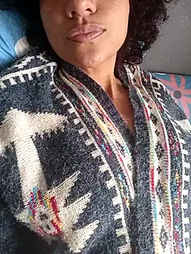 Snapshot of Seductress_Malia chatting on 10-16-25, 02:51 Seductress Malia online show from 10-16-25, 02:51