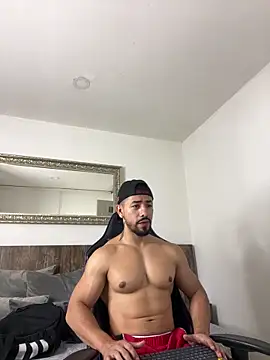 Snapshot of Ezzio_Scolaro chatting on 10-20-25, 01:55 Ezzio Scolaro online show from 10-20-25, 01:55