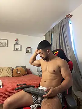 Snapshot of Ezzio_Scolaro chatting on 11-25-25, 12:05 Ezzio Scolaro online show from 11-25-25, 12:05