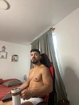 Ezzio Scolaro online show from 02-24-26, 12:25