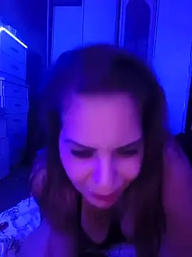 Snapshot of KRISZTIN1987 chatting on 10-21-25, 06:30 KRISZTIN1987 online show from 10-21-25, 06:30