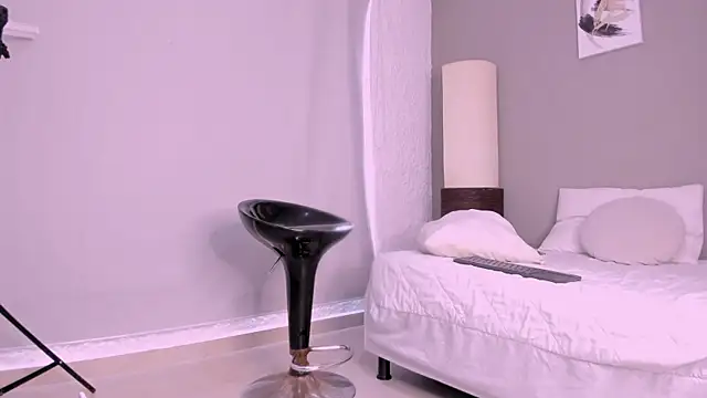  axelking  online show from 10-10-25, 11:42