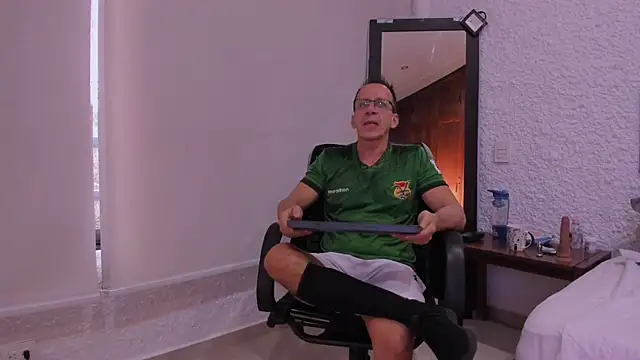  axelking  online show from 12-15-25, 11:25