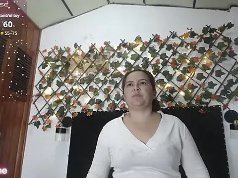 vauroraper online show from 11-27-25, 05:59