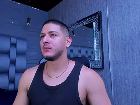 Snapshot of jasonshaw25 chatting on 10-06-25, 11:46 jasonshaw25 online show from 10-06-25, 11:46