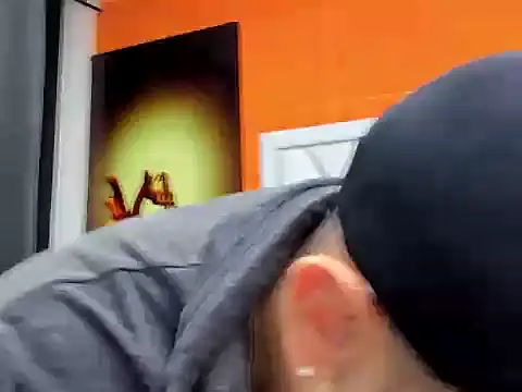 Snapshot of jasonshaw25 chatting on 11-13-25, 05:12 jasonshaw25 online show from 11-13-25, 05:12