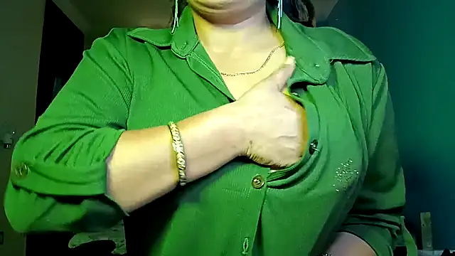 horny milf couple online show from 04-03-26, 07:01