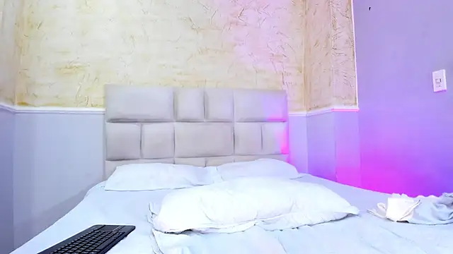 ScarletEvanss  online show from 10-15-25, 11:32