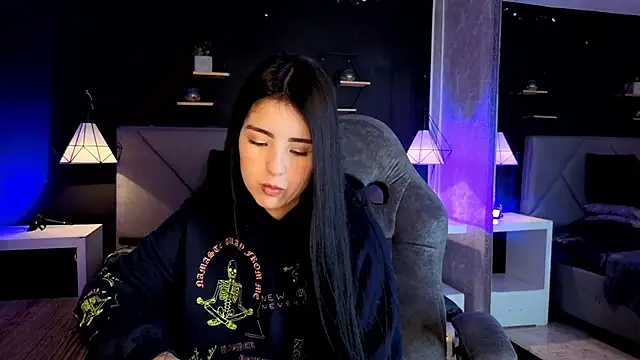 giapearl25 online show from 11-06-25, 01:45