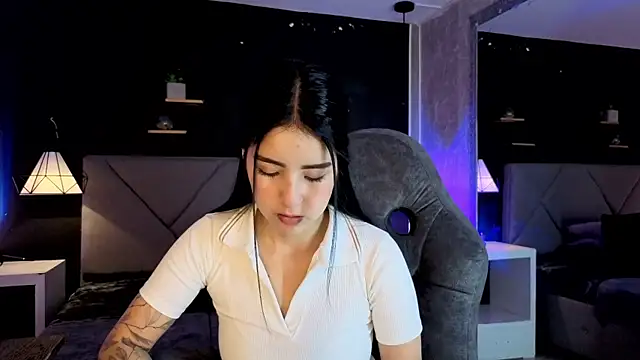 giapearl25 online show from 11-08-25, 01:22