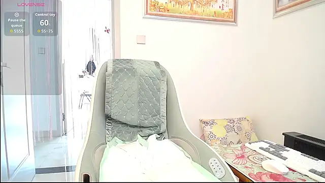 selinajuan online show from 12-15-25, 03:00