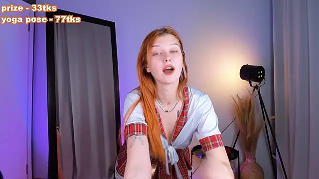 Snapshot of Oki_Mie chatting on 11-28-25, 01:36 Oki Mie online show from 11-28-25, 01:36