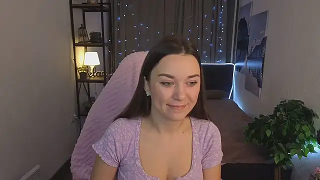 Madison Golden online show from 11-18-25, 06:40