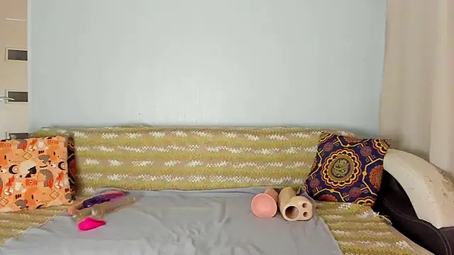 Amalia Mio online show from 11-30-25, 08:07