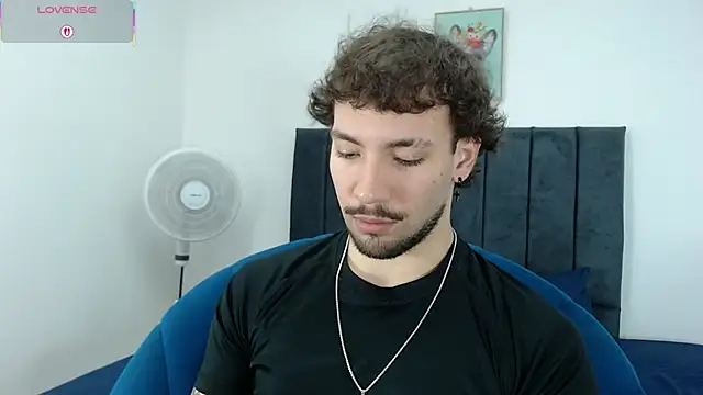 angel kyrozz online show from 02-02-26, 07:01