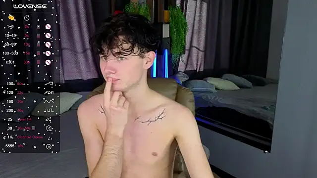 Cute Mike online show from 10-19-25, 06:14