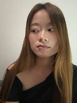 qingzi1218 online show from 10-04-25, 11:30