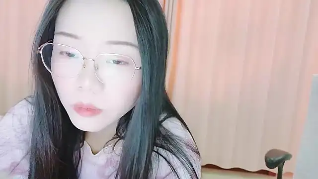 Snapshot of CCOO520 chatting on 10-20-25, 05:08 CCOO520 online show from 10-20-25, 05:08