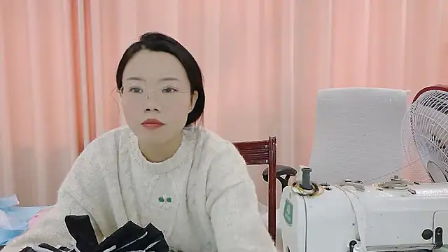 Snapshot of CCOO520 chatting on 10-29-25, 07:43 CCOO520 online show from 10-29-25, 07:43