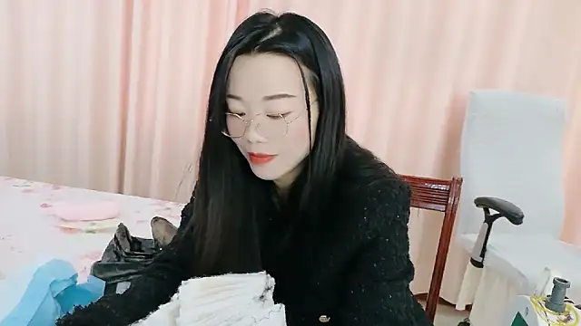 Snapshot of CCOO520 chatting on 11-05-25, 03:50 CCOO520 online show from 11-05-25, 03:50