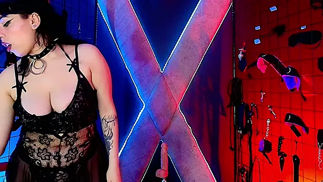 Snapshot of mranii_queen_bdsm_ chatting on 11-14-25, 03:05 mranii queen bdsm online show from 11-14-25, 03:05