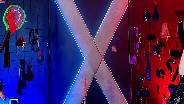 Snapshot of mranii_queen_bdsm_ chatting on 11-27-25, 03:08 mranii queen bdsm online show from 11-27-25, 03:08