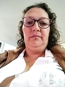 -saraqueen- online show from 10-22-25, 04:07