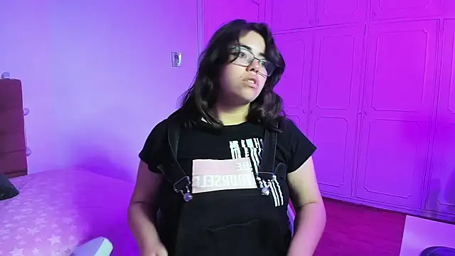 annie rose11 online show from 10-18-25, 04:59