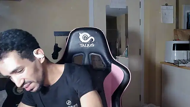 junokun22 online show from 11-18-25, 07:07