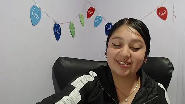 Snapshot of KOREN_JALAA chatting on 01-05-25, 09:36 KOREN JALAA online show from 01-05-25, 09:36