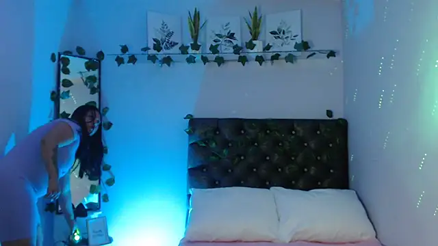 Snapshot of KOREN_JALAA chatting on 01-09-25, 09:37 KOREN JALAA online show from 01-09-25, 09:37