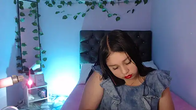 Snapshot of KOREN_JALAA chatting on 02-15-25, 05:28 KOREN JALAA online show from 02-15-25, 05:28