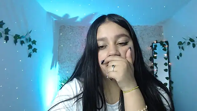 Snapshot of KOREN_JALAA chatting on 03-07-25, 10:21 KOREN JALAA online show from 03-07-25, 10:21