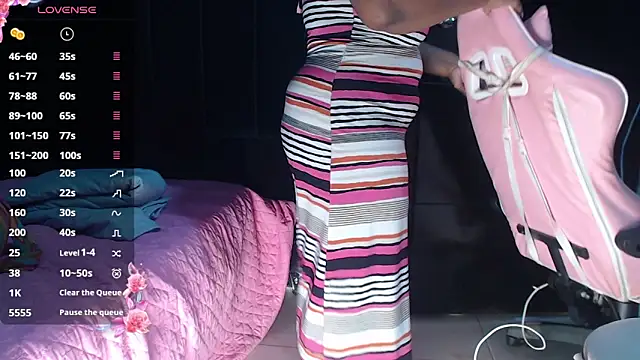 Snapshot of Kim_Browns chatting on 06-17-26, 02:03 Kim Browns online show from 06-17-26, 02:03