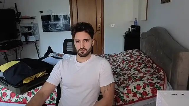 Al3xox02 online show from 01-10-26, 02:52