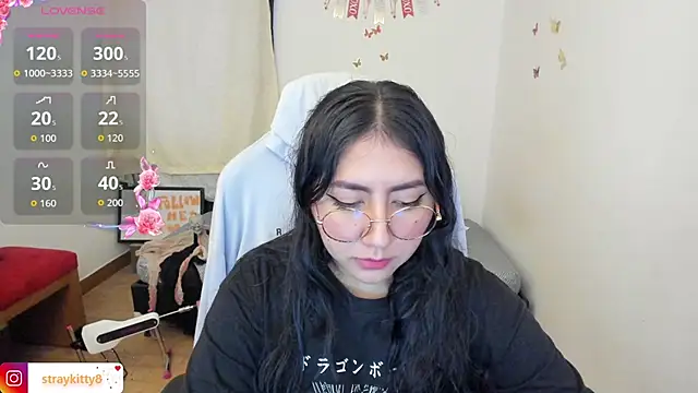 Snapshot of LoveLyy- chatting on 11-04-25, 02:27 LoveLyy- online show from 11-04-25, 02:27