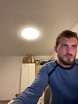 Xhrome98 online show from 10-17-25, 09:39