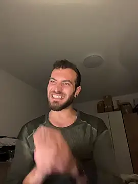 Xhrome98 online show from 10-21-25, 01:50