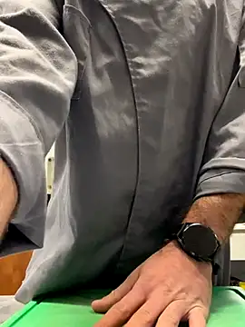 Snapshot of Xhrome98 chatting on 10-26-25, 10:54 Xhrome98 online show from 10-26-25, 10:54