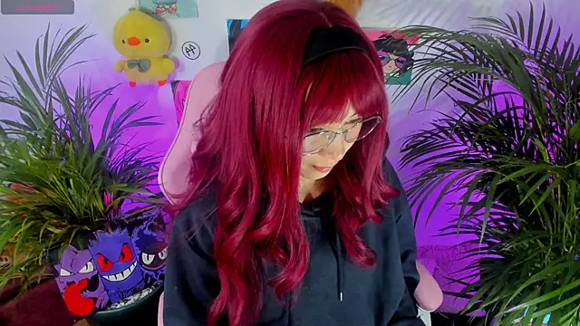 Snapshot of aiko_o0 chatting on 10-25-25, 10:45 aiko o0 online show from 10-25-25, 10:45