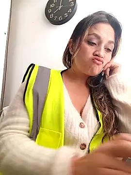 Snapshot of Nata-A77 chatting on 10-19-25, 01:01 Nata-A77 online show from 10-19-25, 01:01