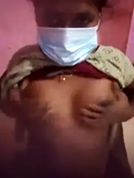 Snapshot of Eswar77 chatting on 11-10-25, 04:28 Eswar77 online show from 11-10-25, 04:28