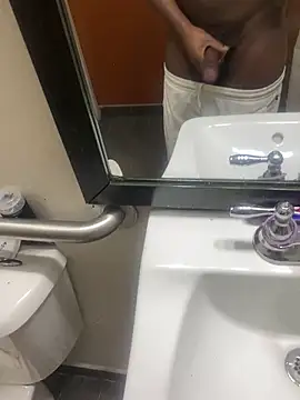 Snapshot of black_twbig chatting on 04-05-26, 01:41 black twbig online show from 04-05-26, 01:41