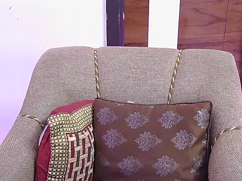 Snapshot of cute_zaraa chatting on 11-27-25, 04:47 cute zaraa online show from 11-27-25, 04:47