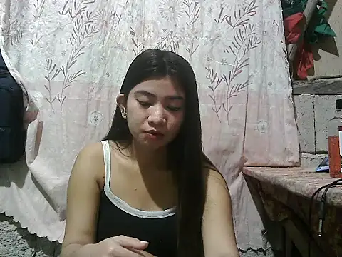 Hot Lina31 online show from 10-15-25, 04:18