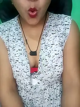 Snapshot of Rashmi_011 chatting on 10-31-25, 03:24 Rashmi 011 online show from 10-31-25, 03:24