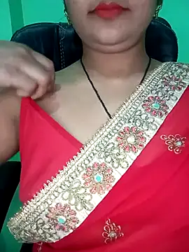 Snapshot of Rashmi_011 chatting on 11-15-25, 07:49 Rashmi 011 online show from 11-15-25, 07:49