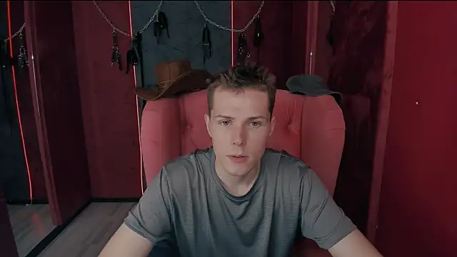 Snapshot of Hector_Spector chatting on 11-11-25, 11:43 Hector Spector online show from 11-11-25, 11:43