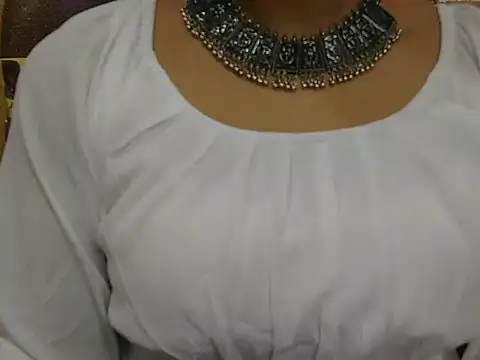 Snapshot of priti_singhaniya chatting on 11-03-25, 05:09 priti singhaniya online show from 11-03-25, 05:09