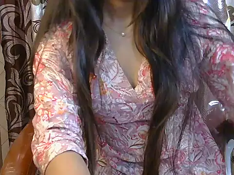 Snapshot of priti_singhaniya chatting on 12-03-25, 06:10 priti singhaniya online show from 12-03-25, 06:10